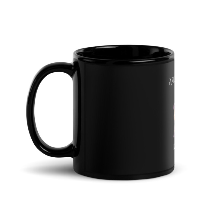 Arkaner Fokus: Kaffeetasse - schwarze, glänzende Tasse, perfekt geeignet für Kaffee